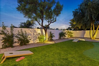 4445 E Sharon Dr in Phoenix, AZ - Building Photo - Building Photo