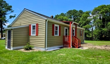 2347 Bolden Dr in Gloucester Point, VA - Building Photo - Building Photo