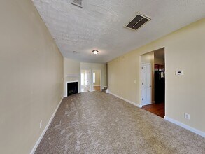 360 Dressage Ct in Riverdale, GA - Building Photo - Building Photo