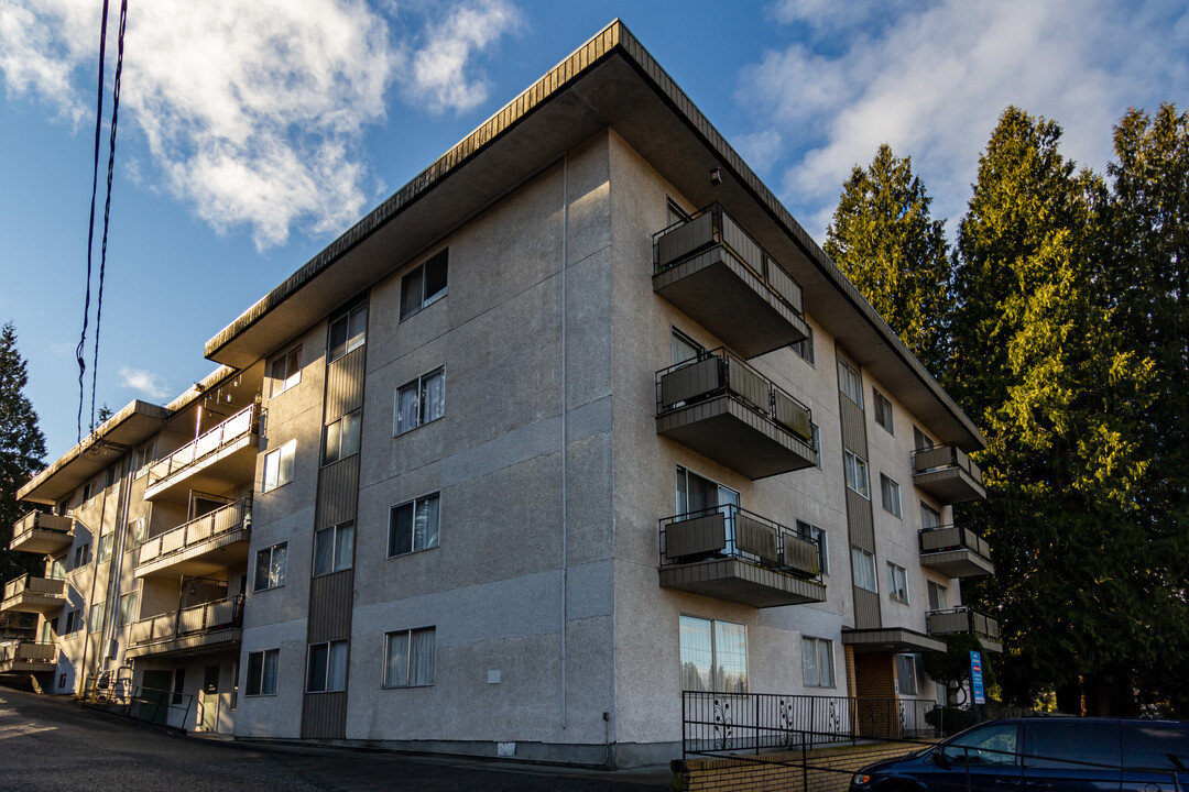 Irene in Abbotsford, BC - Building Photo