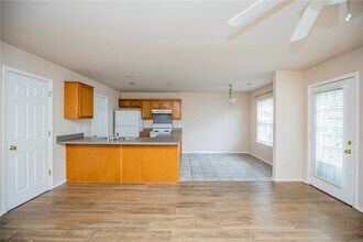 903 W Peachtree Dr in Fayetteville, AR - Building Photo - Building Photo