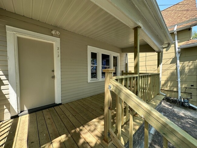 212 Grote St in Buffalo, NY - Building Photo - Building Photo