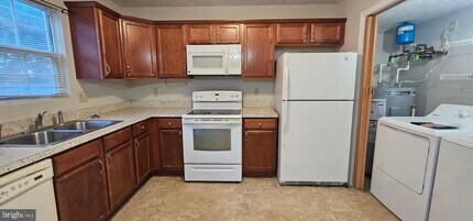 225 Nottoway Dr in Stephens City, VA - Building Photo - Building Photo