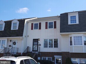 1675 Ridgely Ct in Crofton, MD - Building Photo - Building Photo