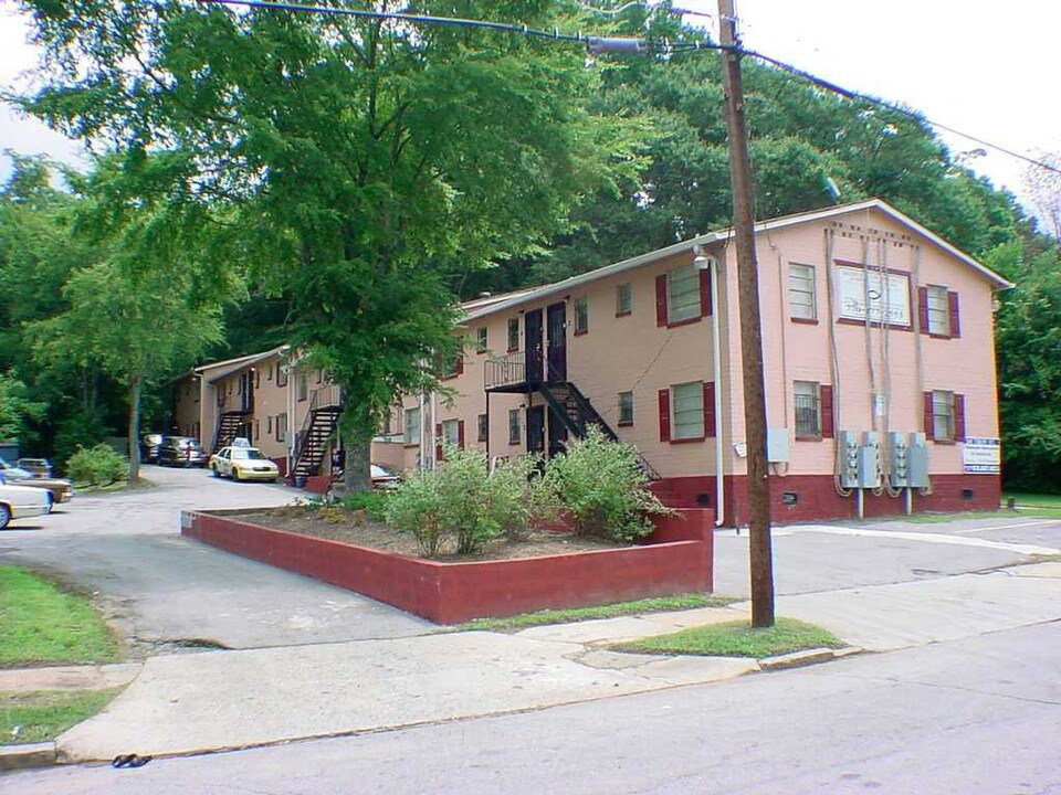 241 Troy St NW in Atlanta, GA - Building Photo