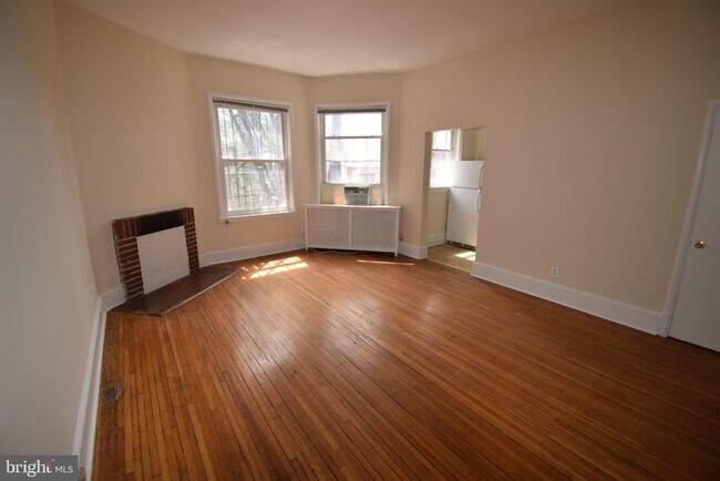 property at 2112 O St NW