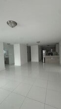 3220 NW 50th St in Miami, FL - Building Photo - Building Photo