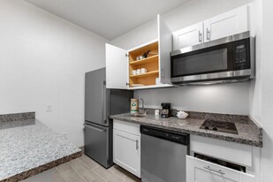 5858 W Chandler Blvd in Chandler, AZ - Building Photo