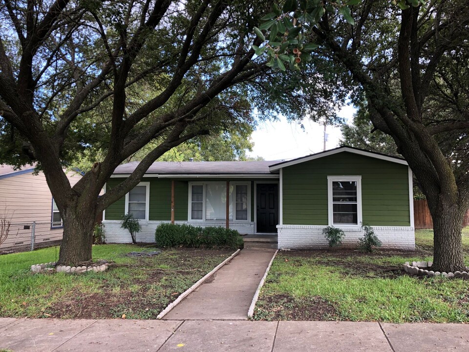 4612 Athens Ave in Waco, TX - Building Photo