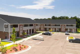 The Drake Apartments in Greenville, NC - Building Photo - Building Photo