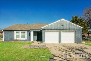 1122 Heiden Ct in Flower Mound, TX - Building Photo