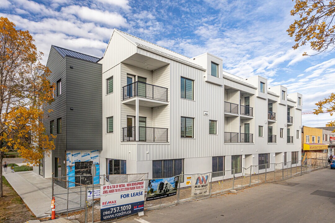 10903 113 St NW in Edmonton, AB - Building Photo