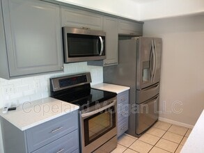 4300 Trout Dr SE in St. Petersburg, FL - Building Photo - Building Photo