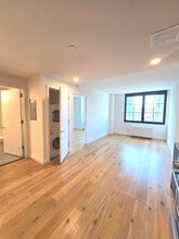 144-74 Northern Blvd in Queens, NY - Building Photo - Building Photo