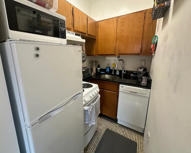 32 Fenway, Unit 5 in Boston, MA - Building Photo - Building Photo