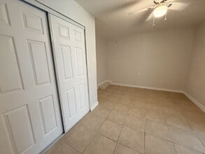 6651 River Rd in New Port Richey, FL - Building Photo - Building Photo