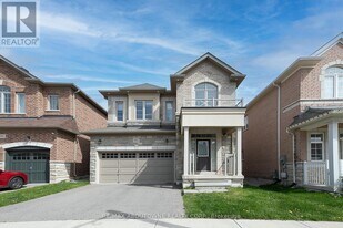 492 Grindstone Trl in Oakville, ON - Building Photo