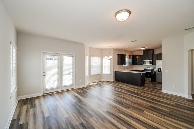 812 Marne Blvd in Hinesville, GA - Building Photo - Building Photo