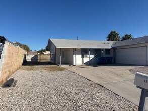 4312 Skywalker Ave in Las Vegas, NV - Building Photo - Building Photo