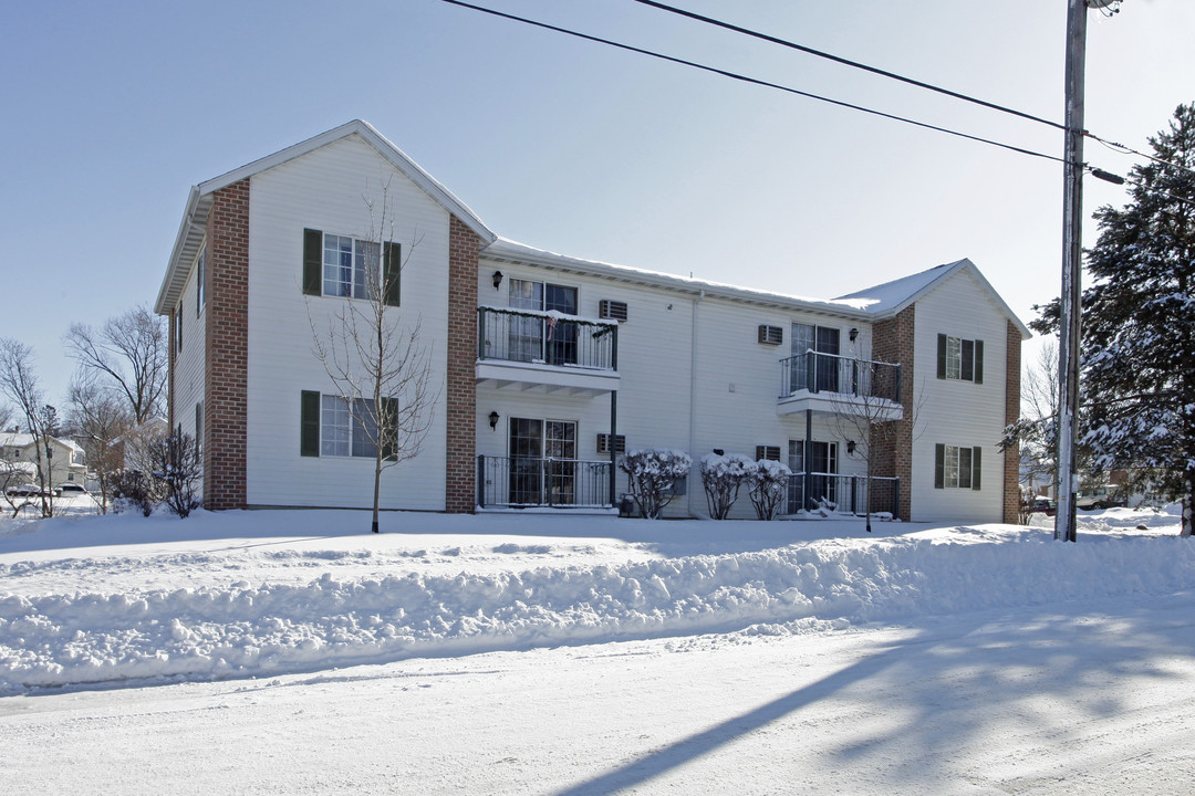 Jaystone Terrace Apartments in Ripon, WI - Building Photo