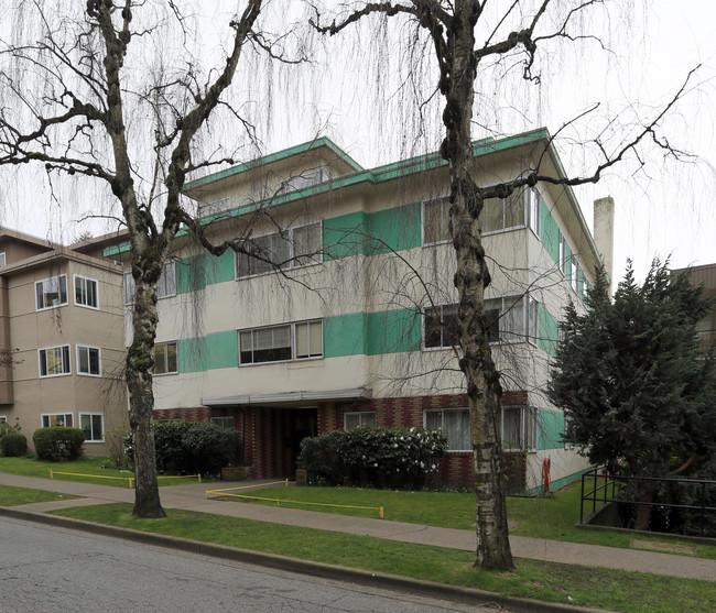 Laguna Beach Apartments in Vancouver, BC - Building Photo - Building Photo