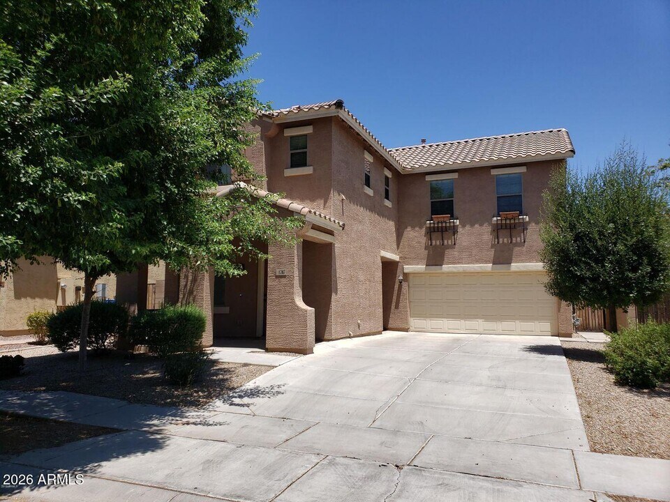 1707 S Rochester Dr in Gilbert, AZ - Building Photo