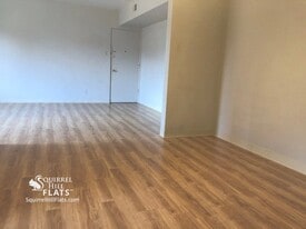 5710 Phillips Ave, Unit A6 in Pittsburgh, PA - Building Photo