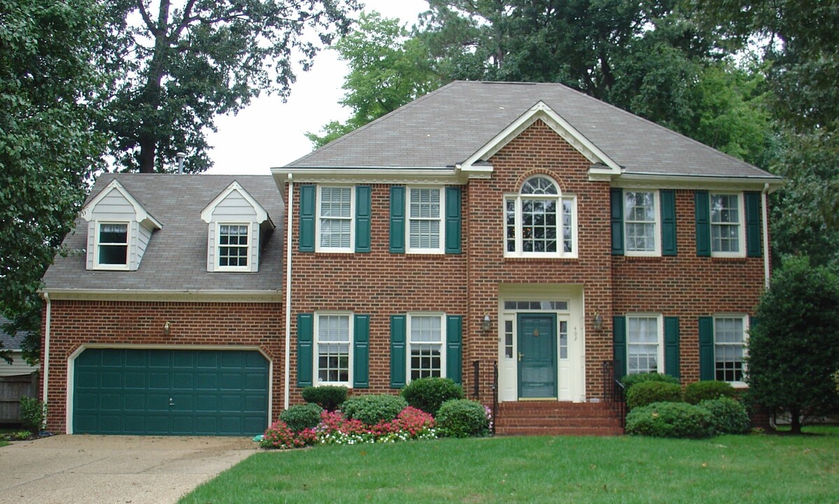 402 Birkdale Ct in Yorktown, VA - Building Photo