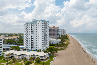 Leisure Towers in Pompano Beach, FL - Building Photo - Building Photo