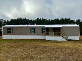 2103 Terrys Creek Rd in Magnolia, MS - Building Photo