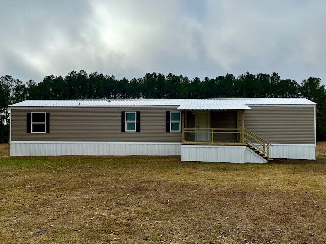 2103 Terrys Creek Rd in Magnolia, MS - Foto de edificio