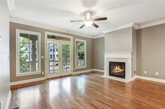 737 St Charles Ave NE in Atlanta, GA - Building Photo - Building Photo