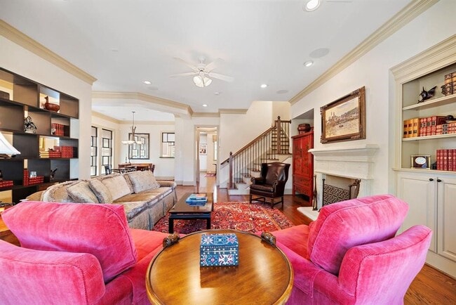 property at 1308 Lake Pointe Pkwy