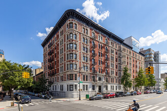 364 W 123rd St in New York, NY - Building Photo - Primary Photo