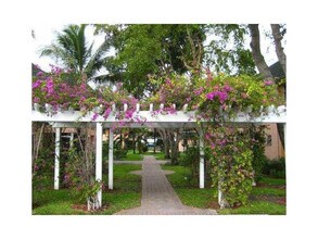 770 SE 2nd Ave in Deerfield Beach, FL - Building Photo - Building Photo