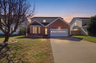 5205 Pughsville Rd in Chesapeake, VA - Building Photo