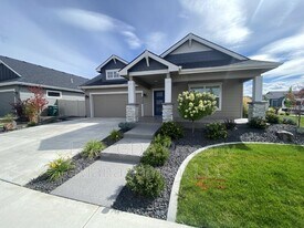 6888 N Proust Dr in Coeur d'Alene, ID - Building Photo