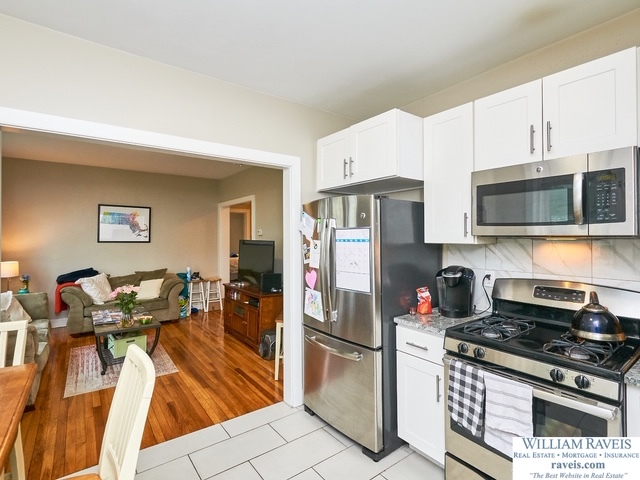 property at 4 Leicester St
