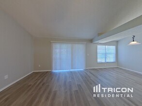 1108 Tuxford Dr in Brandon, FL - Building Photo - Building Photo