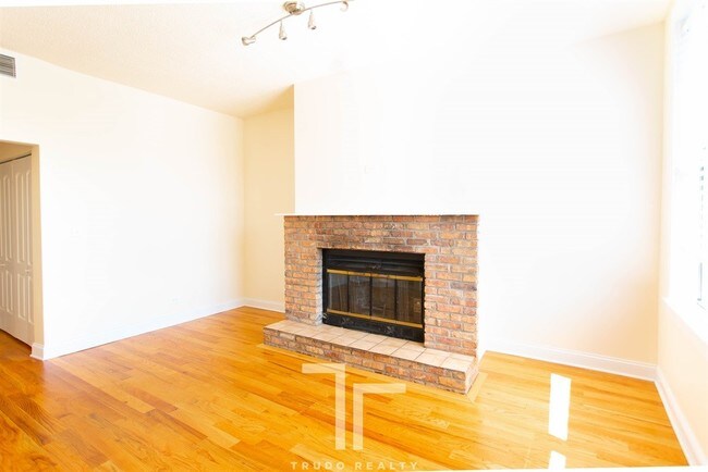 3001 N Central Park Ave in Chicago, IL - Foto de edificio - Building Photo