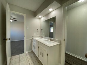 4610 Candlestick Dr in Garland, TX - Building Photo - Building Photo