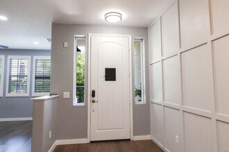 28562 Herrera St in Santa Clarita, CA - Building Photo - Building Photo