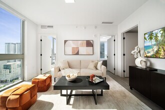 279 NE 1st St in Miami, FL - Building Photo - Building Photo