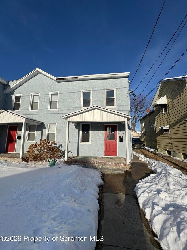 511 Oak St in Old Forge, PA - Building Photo - Building Photo