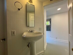 523 N Walnut St, Unit B in Colorado Springs, CO - Building Photo - Building Photo
