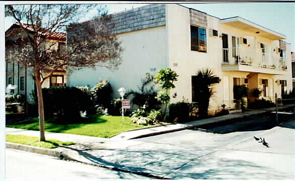 313 N 4th St in Alhambra, CA - Building Photo - Building Photo