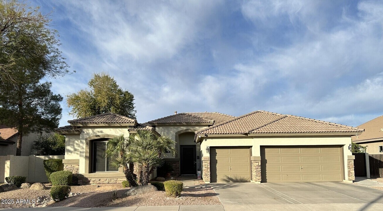 6562 S Crestview Dr in Gilbert, AZ - Building Photo
