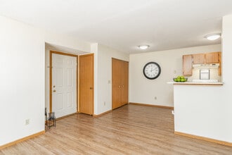 Lehman Village in Canal Winchester, OH - Building Photo - Interior Photo