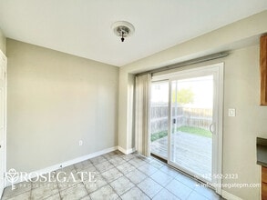 98 Thrushwood Dr in Barrie, ON - Building Photo - Building Photo
