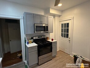 142 Calumet St, Unit 2 in Boston, MA - Foto de edificio - Building Photo